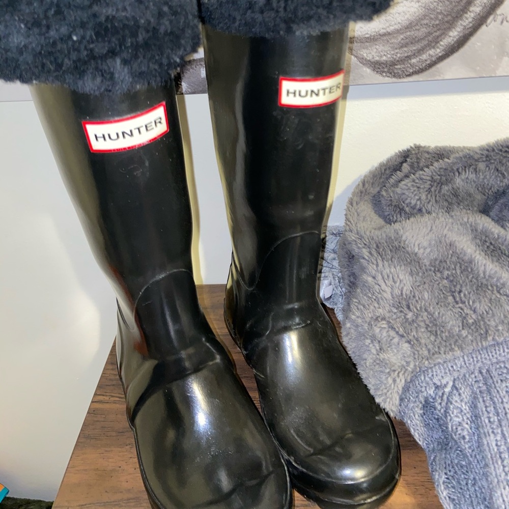 Size 6 hunter rain boots